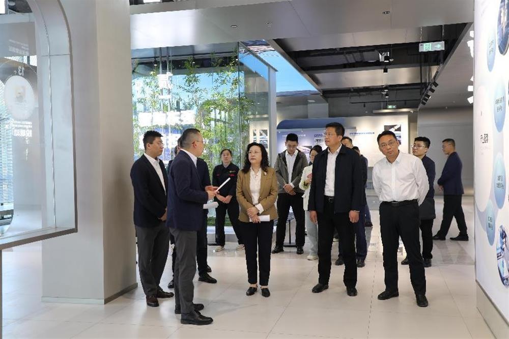 辉达娱乐党委书记、董事长黄蓓带队调研 先进装备智造港项目